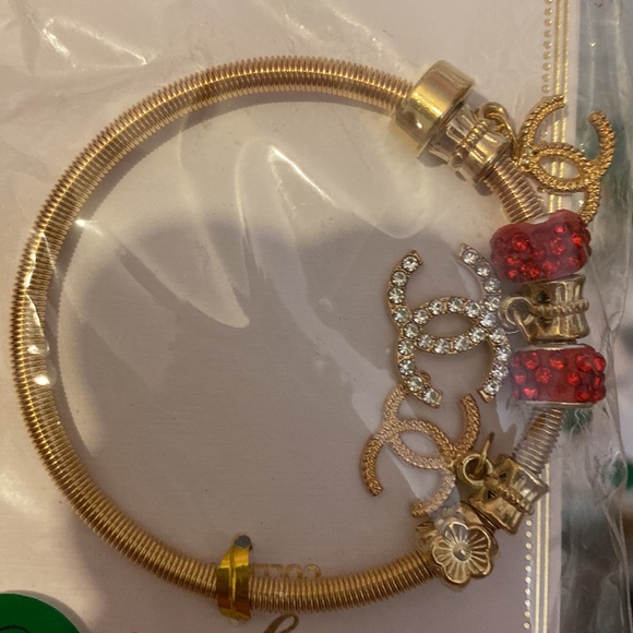 Black Charms Bracelet - Picture 5 of 6